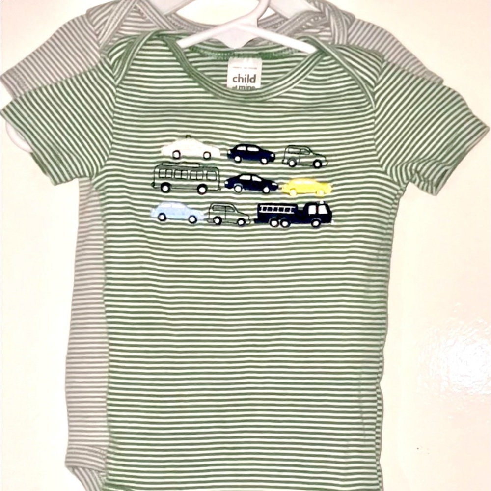 Onesies set of 2 great condition
